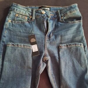 Fashion Nova Blue Ankle & Cropped Jeans